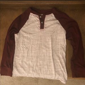 Boys’ long-sleeved tee